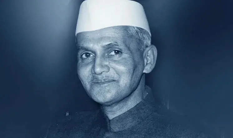 Rahul Gandhi Pays Tribute to Lal Bahadur Shastri on Death Anniversary ...