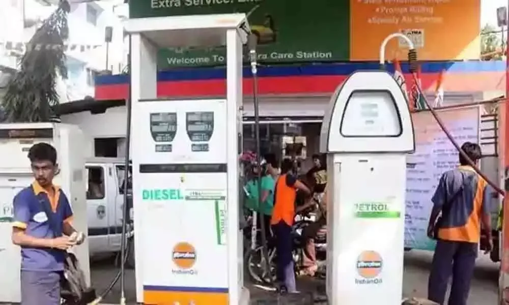 Petrol Diesel Price 27 Oct: Petrol & diesel prices in major cities