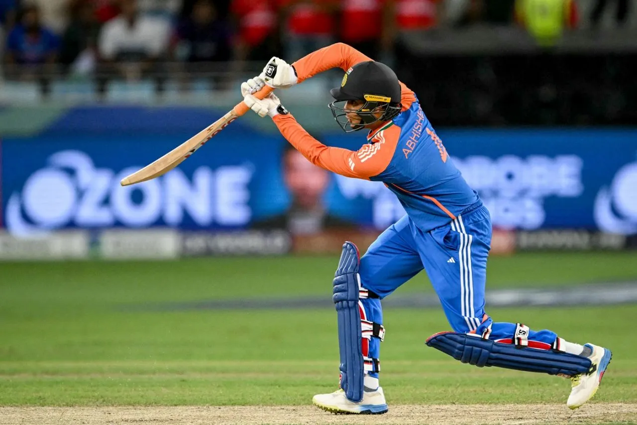 Ravi Shastri Warns Australia