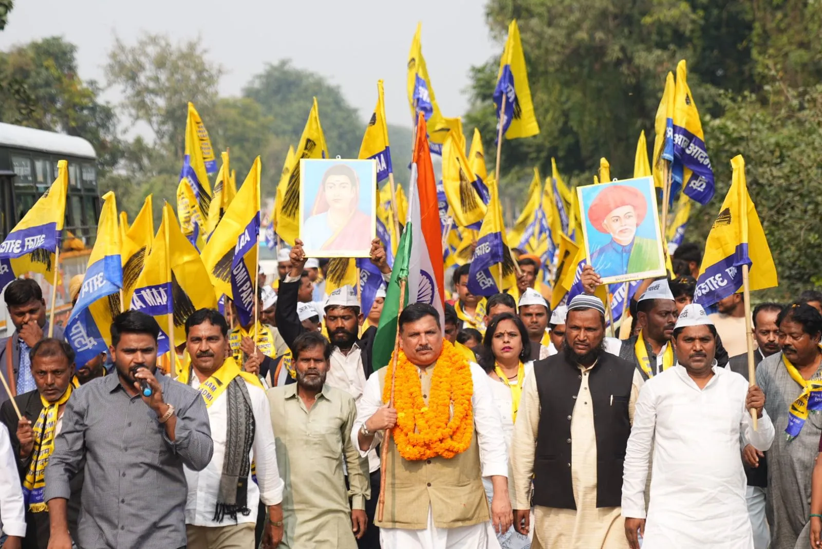 Warm Welcomes at Every Stop: Local Leaders and Citizens Join the March