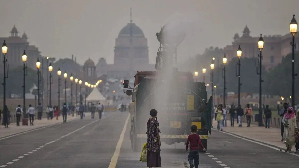 AQI Alert in Delhi: Stubble burning contributed 16.3%