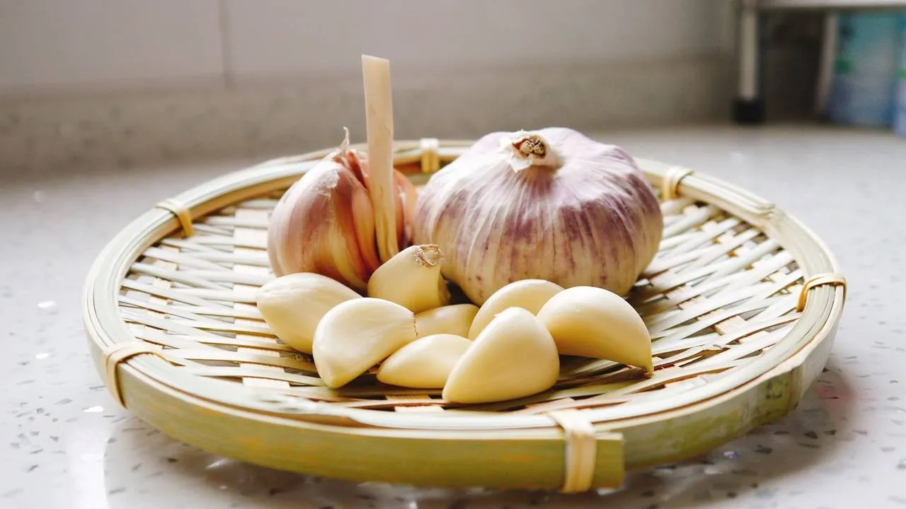 6. Garlic – Nature’s Defender
