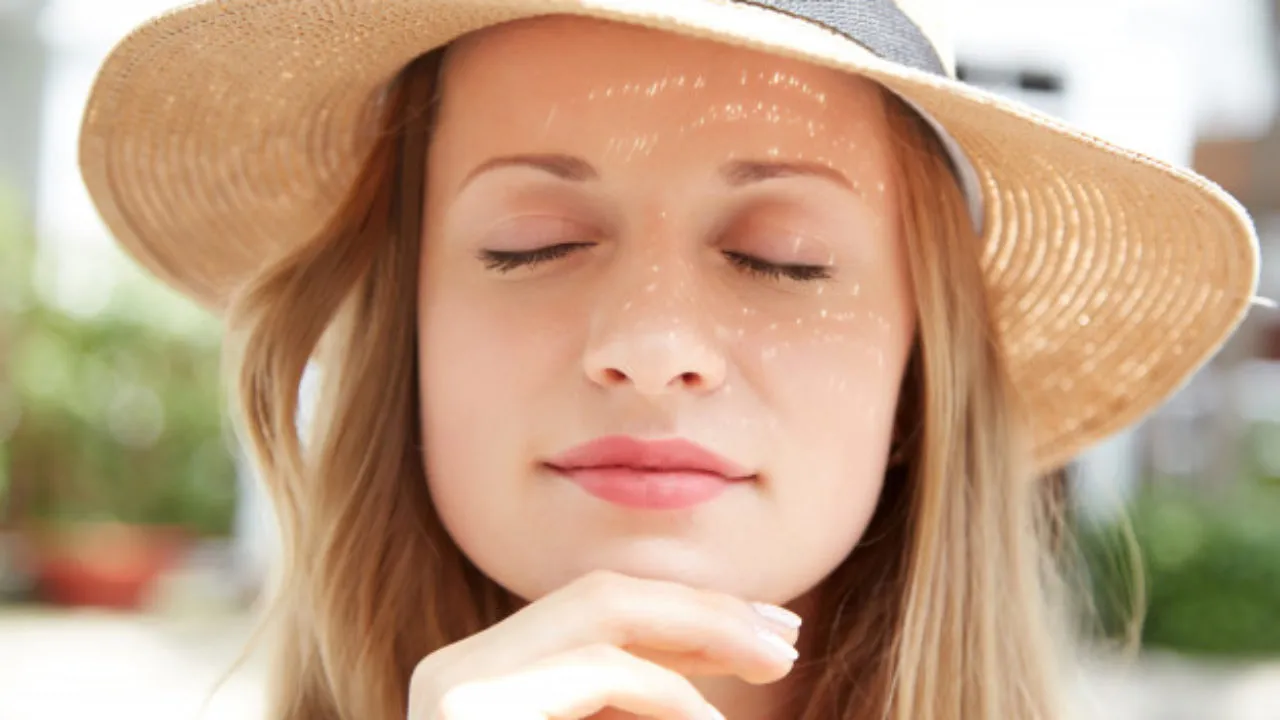 4. Protects Against Sun Damage