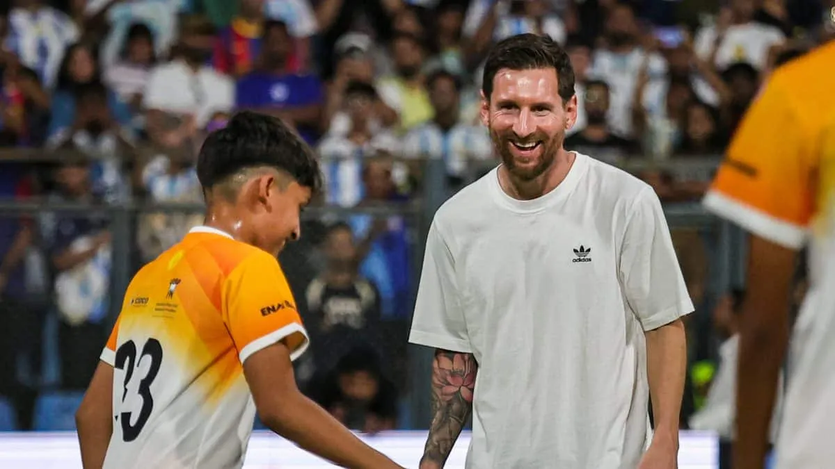Lionel Messi in Delhi: Messi's flight delayed