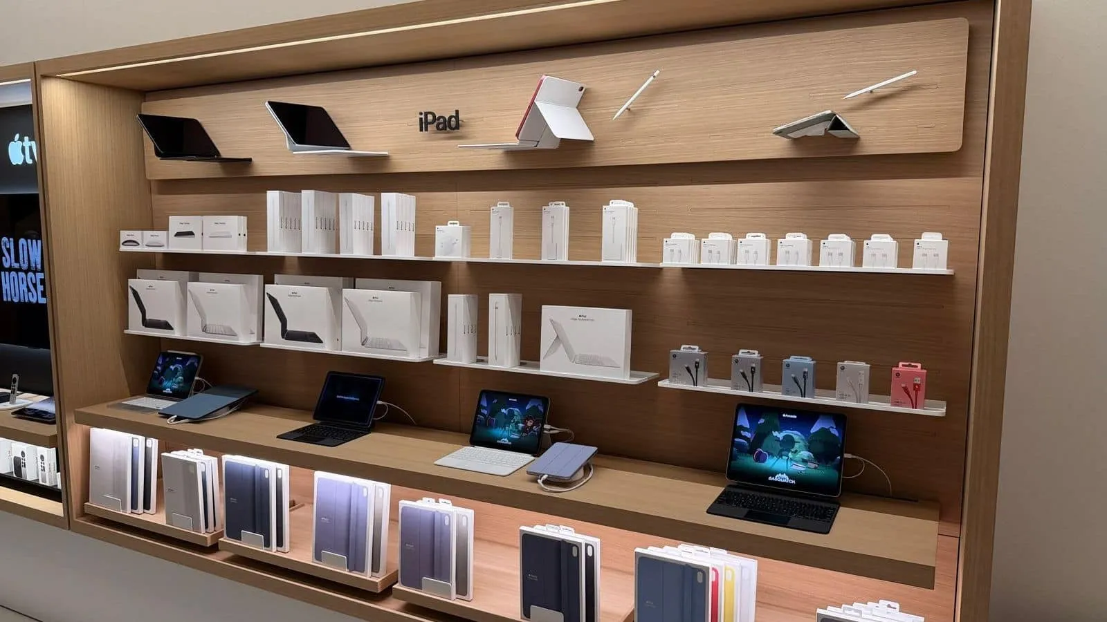 Noida new Apple Store: New store driven by rising Iphone demand