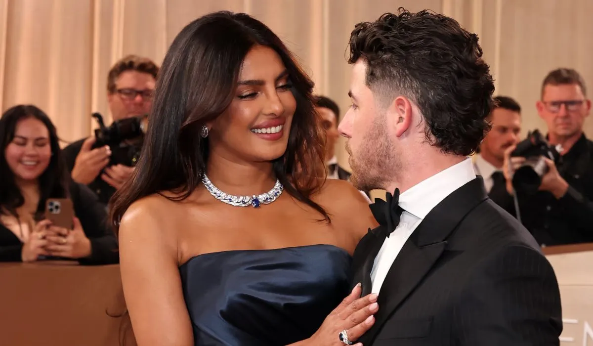 Priyanka Chopra Nick Jonas attends Golden Globes