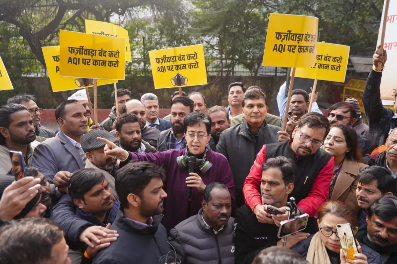 AAP Leader's Delhi Protest