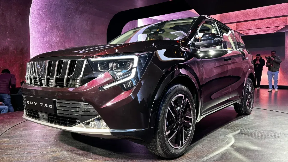 Tata Safari Vs Mahindra XUV 7XO features & specifications