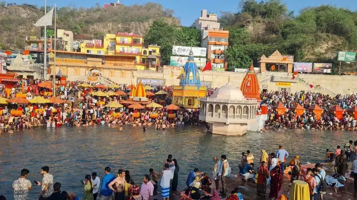 Kashi Vishwanath Darshan Update: Crowds gathered at other major Shiva temples as well