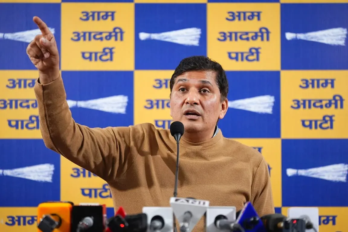 Delhi Janakpuri Accident