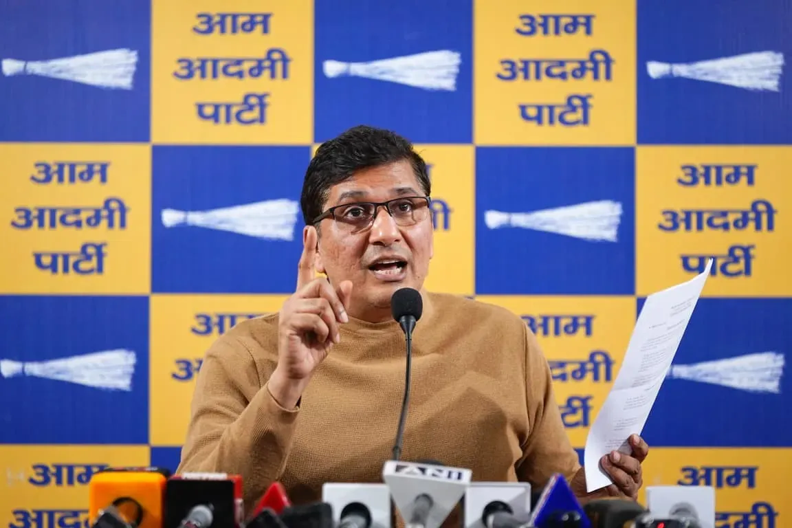 Delhi Janakpuri Accident