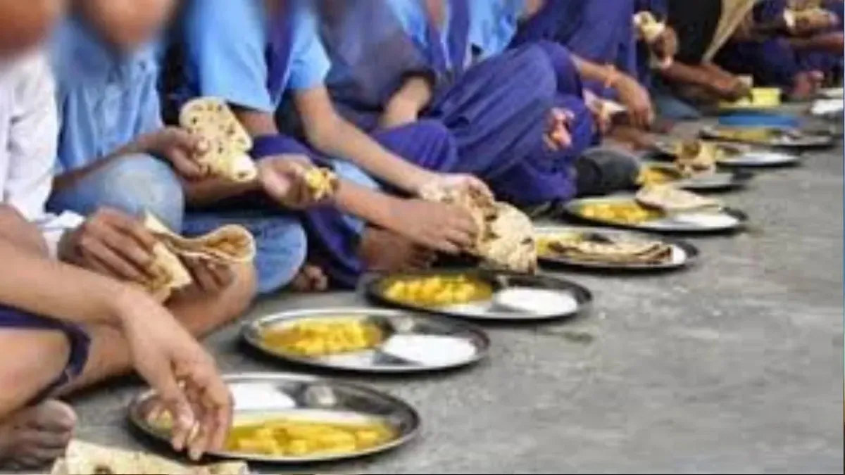 Sadar Hospital Treatment: A girl's condition is critical