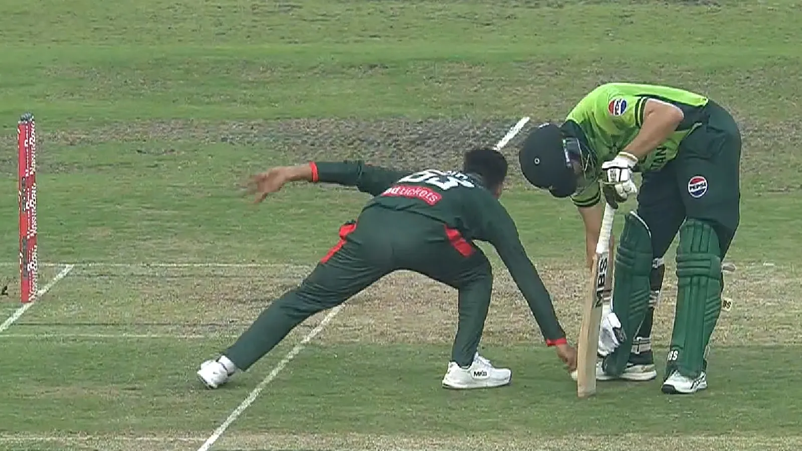 Salman Ali Agha Run Out